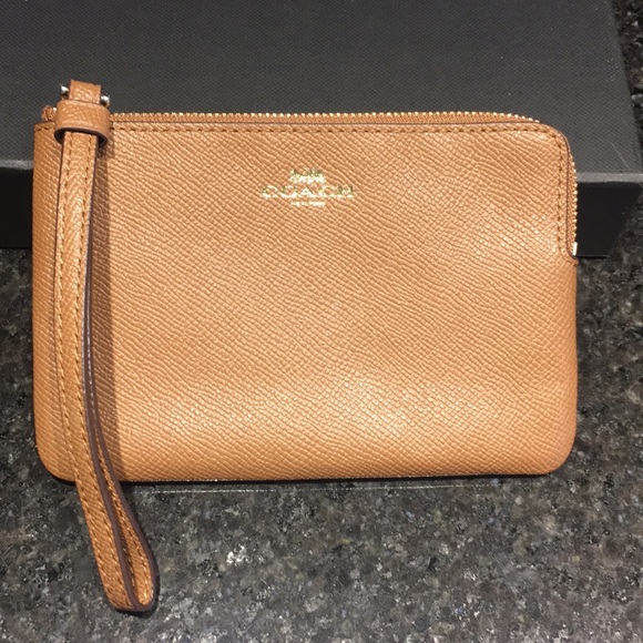 Coach Handbags - Coach wristlet